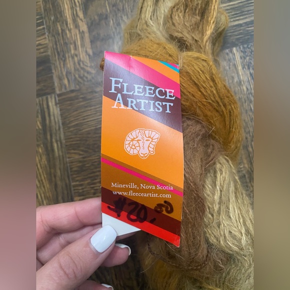 Fleece Artist Peter Rabbit angora wool - Picture 2 of 4